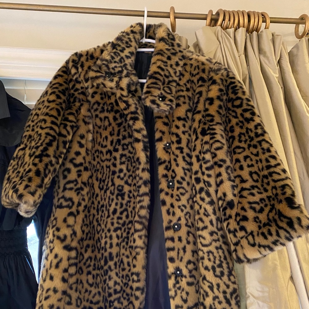 Cutest faux fur leopard coat